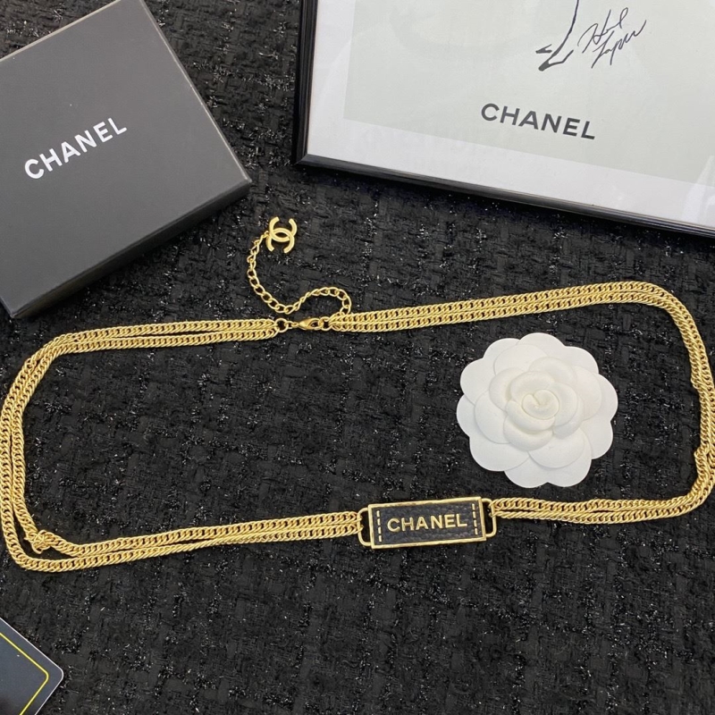 Ch**el waist chain